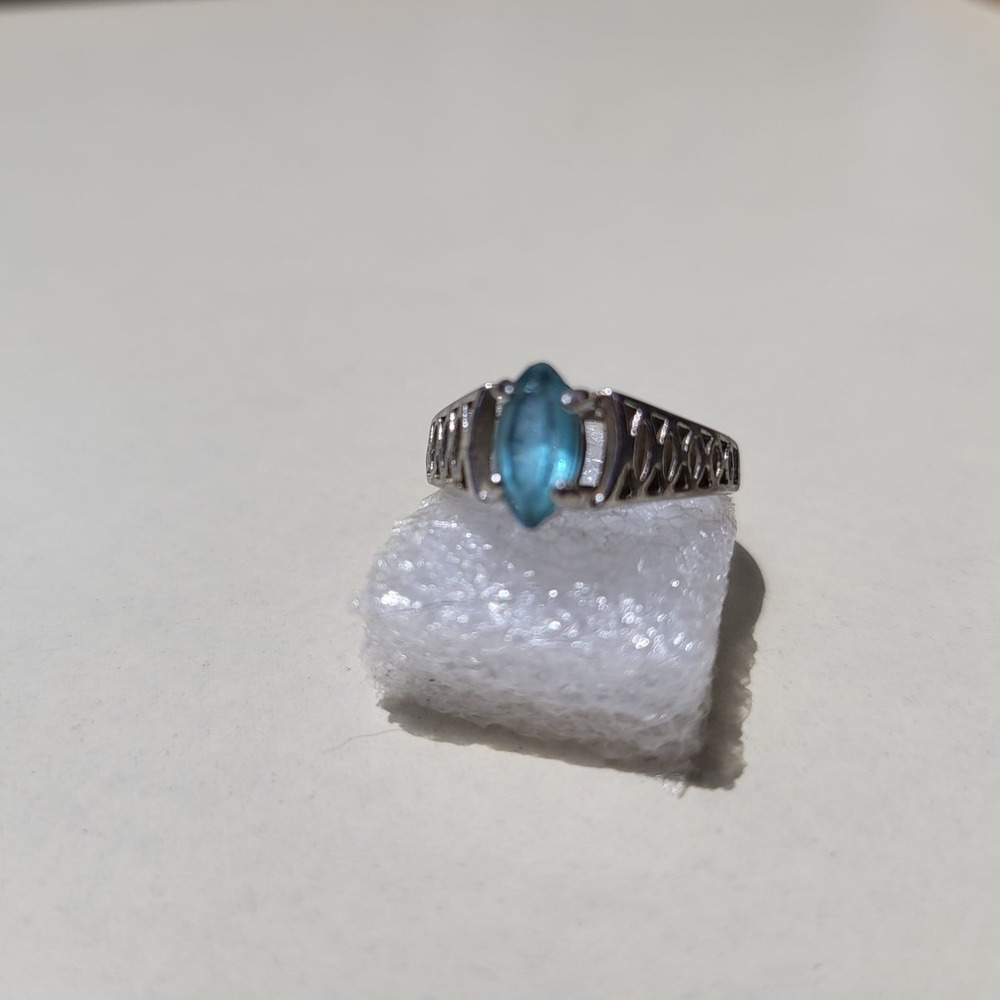 Vintage Marquise Blue Stone Ring Size 7.75 Silver Tone Filigree Detail - Picture 4 of 12